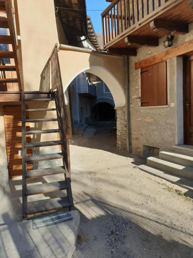 Bed and Breakfast Antica Casa Occitana à Sampeire Extérieur photo
